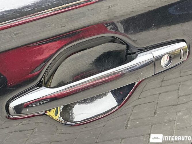 Mitsubishi Outlander 50 interauto-car