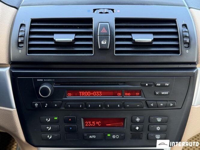 BMW X3 2.0D 40 interauto-car