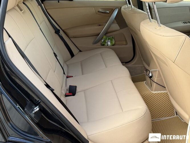 BMW X3 2.0D 44 interauto-car