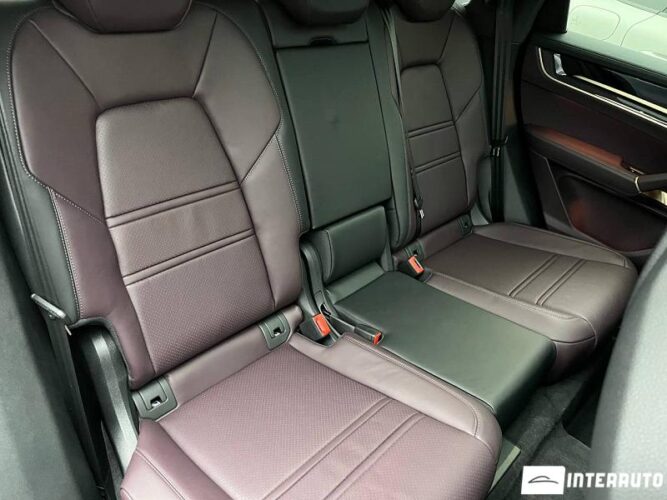 Porsche Cayenne S Coupe 51 interauto-car