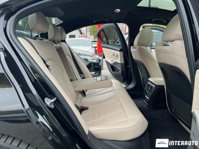 BMW 330E 66 interauto-car