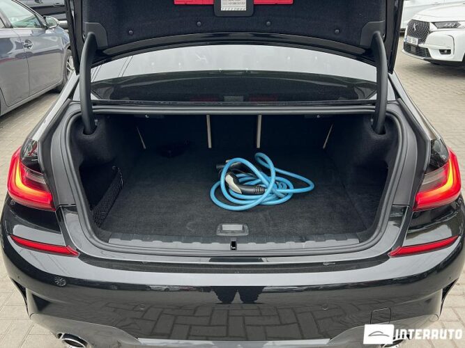 BMW 330E 70 interauto-car