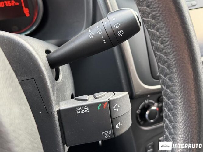 Dacia Sandero Stepway 34 interauto-car