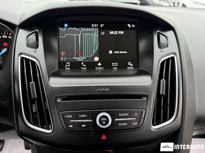 Ford Focus 37 interauto-car