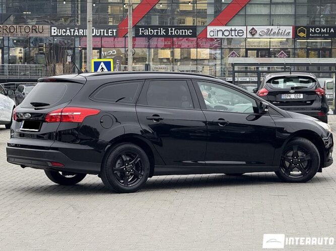 Ford Focus 31 interauto-car