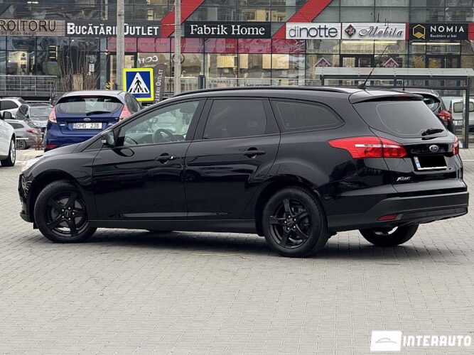 Ford Focus 32 interauto-car