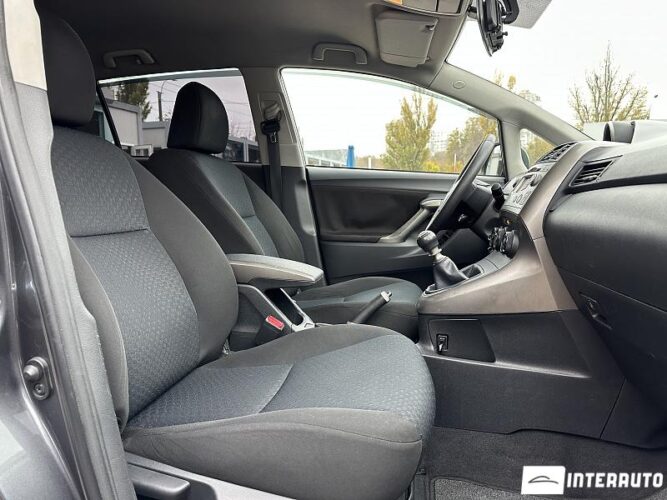 Toyota Verso 32 interauto-car