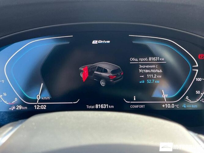 BMW X3 3.0e 37 interauto-car