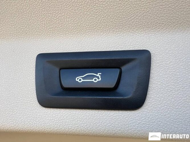 BMW X3 3.0e 48 interauto-car