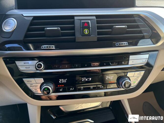 BMW X3 3.0e 40 interauto-car