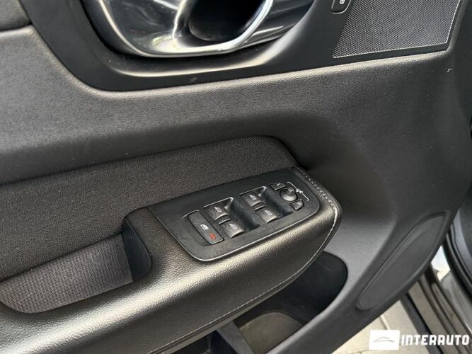 Volvo XC 60 35 interauto-car