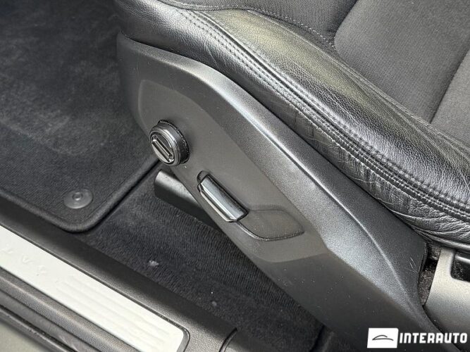 Volvo XC 60 36 interauto-car