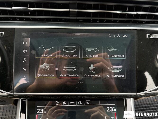 Audi Q7 46 interauto-car