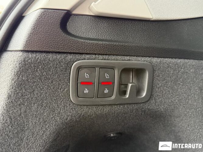 Audi Q7 62 interauto-car