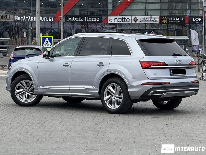 Audi Q7 41 interauto-car