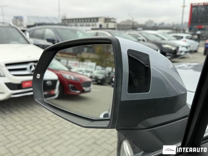 Audi Q7 54 interauto-car