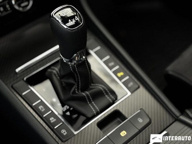 Skoda Superb 46 interauto-car