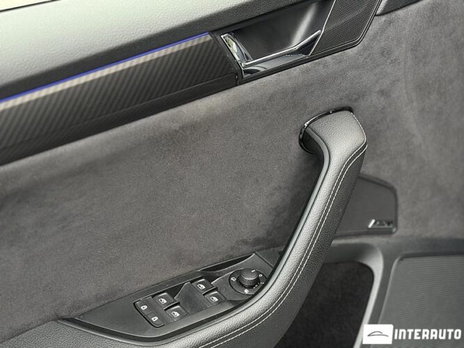 Skoda Superb 38 interauto-car