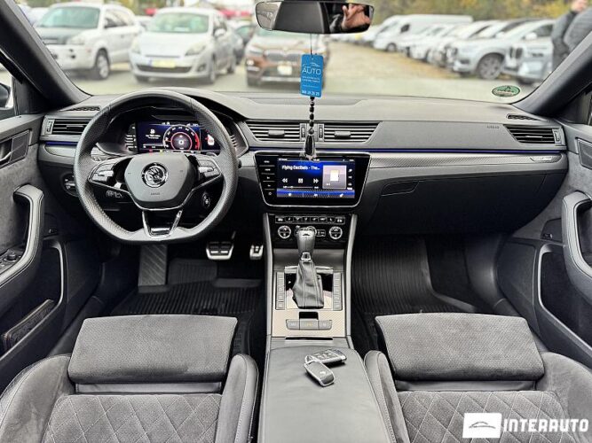 Skoda Superb 47 interauto-car