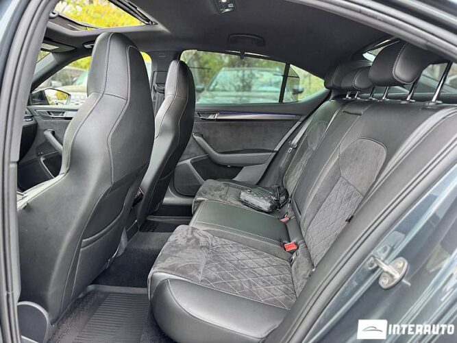 Skoda Superb 48 interauto-car