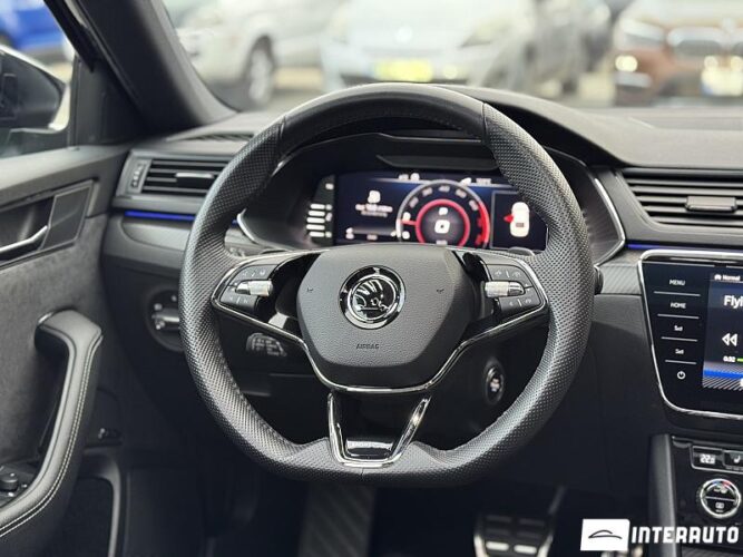 Skoda Superb 42 interauto-car