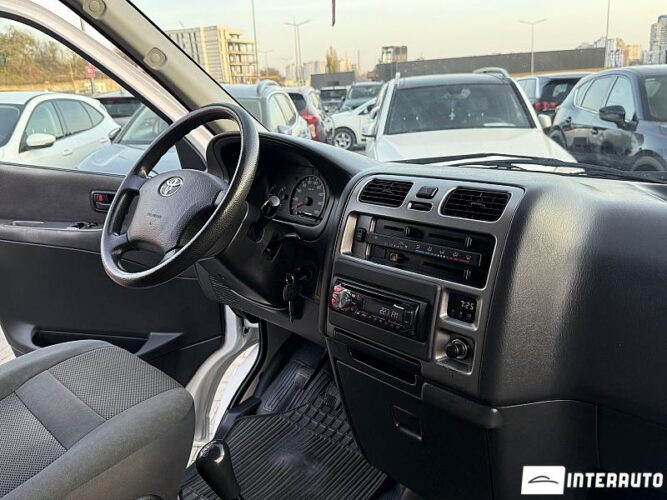 Toyota Hiace 32 interauto-car