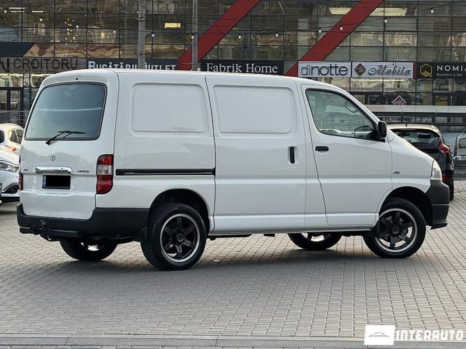 Toyota Hiace 29 interauto-car
