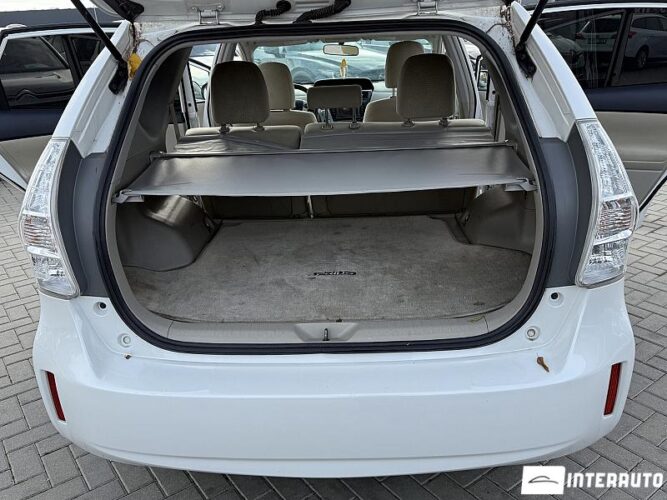 Toyota Prius Plus / V 48 interauto-car