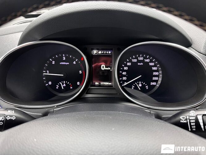 Hyundai Santa Fe 42 interauto-car