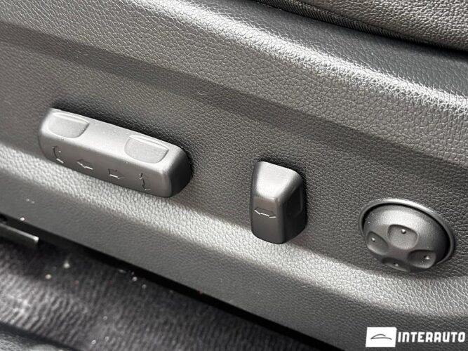 Hyundai Santa Fe 48 interauto-car