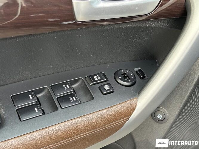 Kia Sorento 42 interauto-car