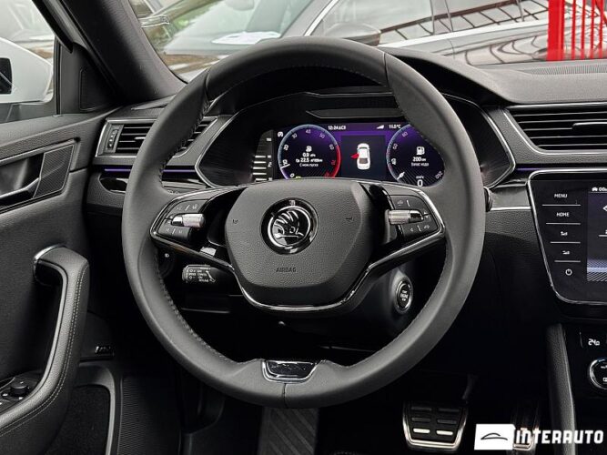 Skoda Superb 44 interauto-car