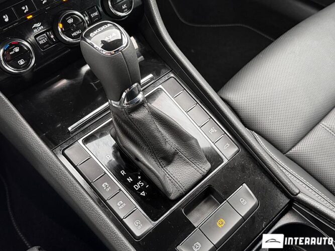 Skoda Superb 47 interauto-car