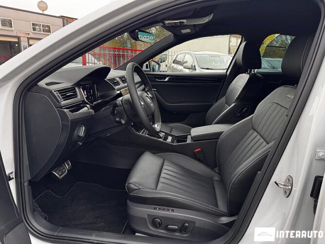 Skoda Superb 38 interauto-car