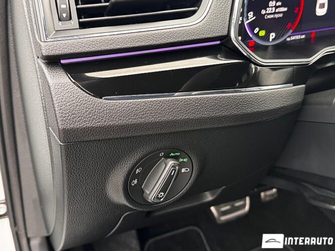 Skoda Superb 48 interauto-car