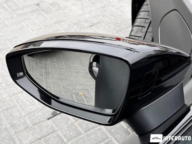 Audi RS E-tron GT 54 interauto-car