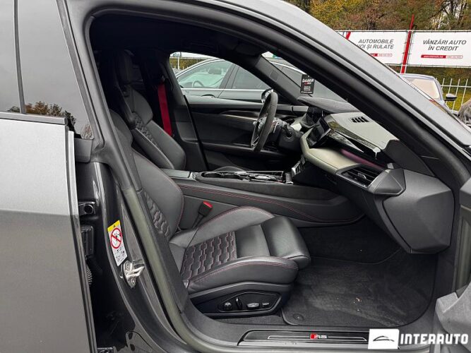 Audi RS E-tron GT 39 interauto-car