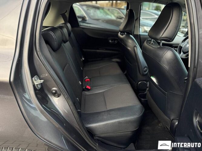 Toyota Yaris 42 interauto-car