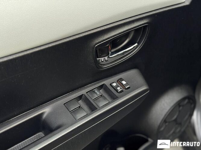 Toyota Yaris 44 interauto-car