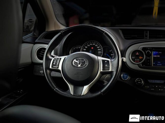 Toyota Yaris 35 interauto-car