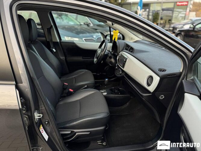 Toyota Yaris 43 interauto-car