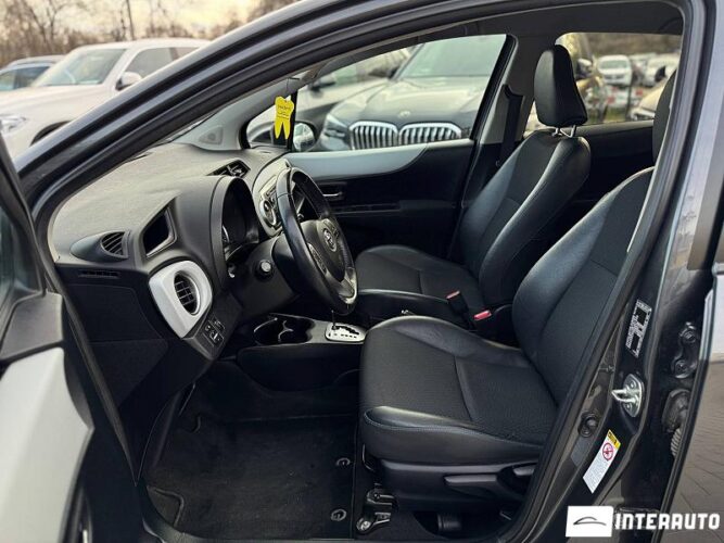 Toyota Yaris 33 interauto-car
