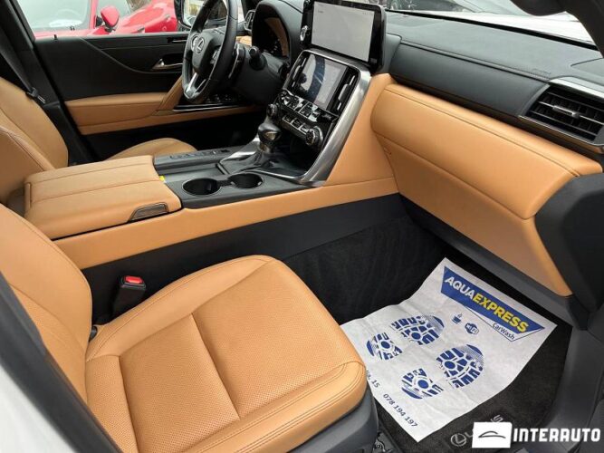 Lexus LX 500d 47 interauto-car