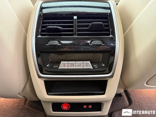 BMW X7 4.0i 45 interauto-car