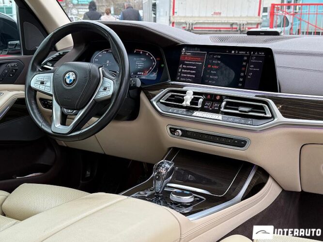 BMW X7 4.0i 37 interauto-car