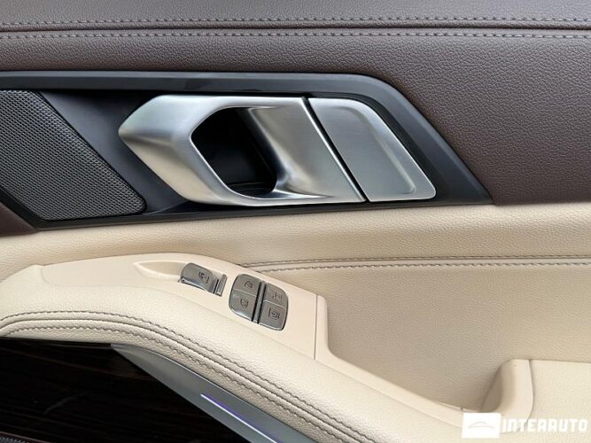 BMW X7 4.0i 46 interauto-car