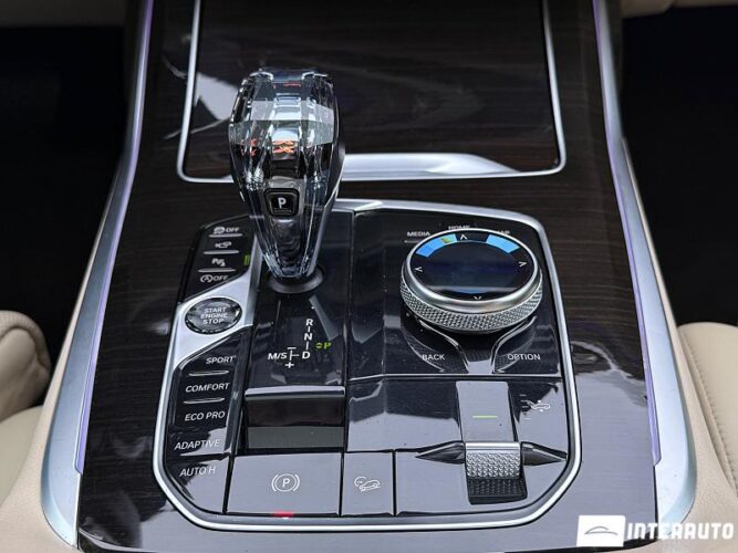 BMW X7 4.0i 43 interauto-car