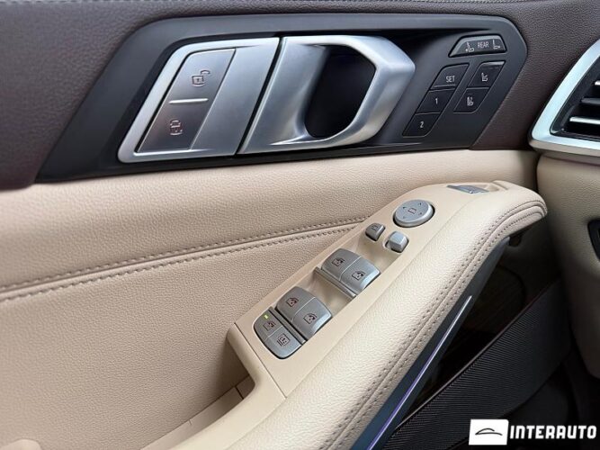 BMW X7 4.0i 47 interauto-car