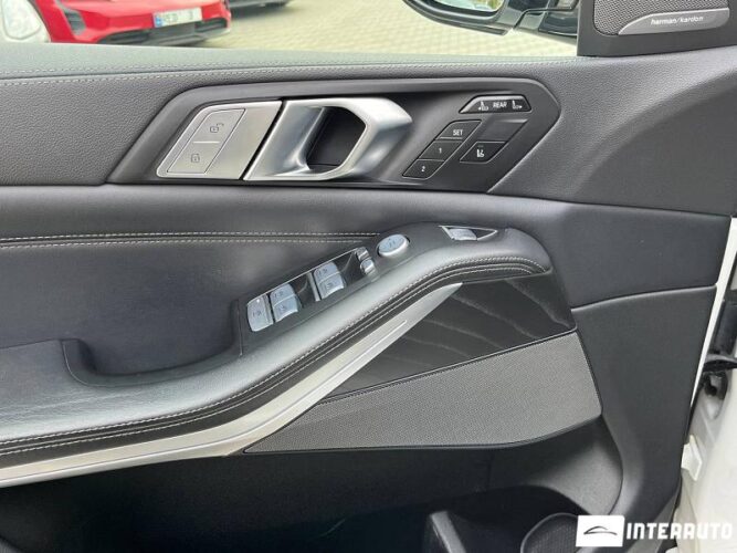 BMW X7 3.0d 43 interauto-car