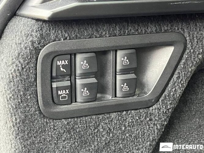 BMW X7 3.0d 63 interauto-car